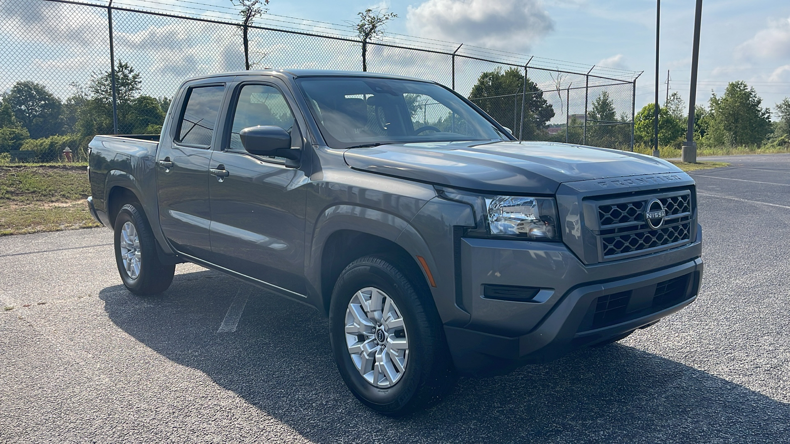 2022 Nissan Frontier S 2