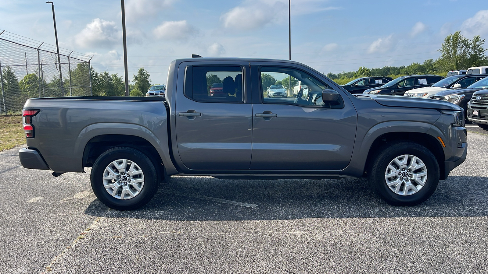 2022 Nissan Frontier S 9