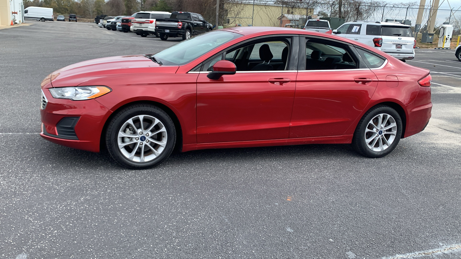 2020 Ford Fusion SE 4