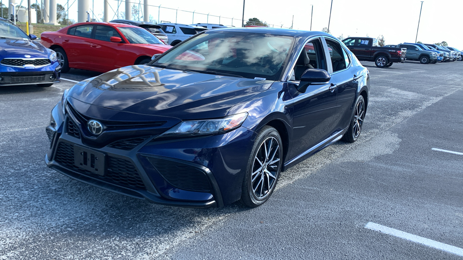 2022 Toyota Camry SE 3