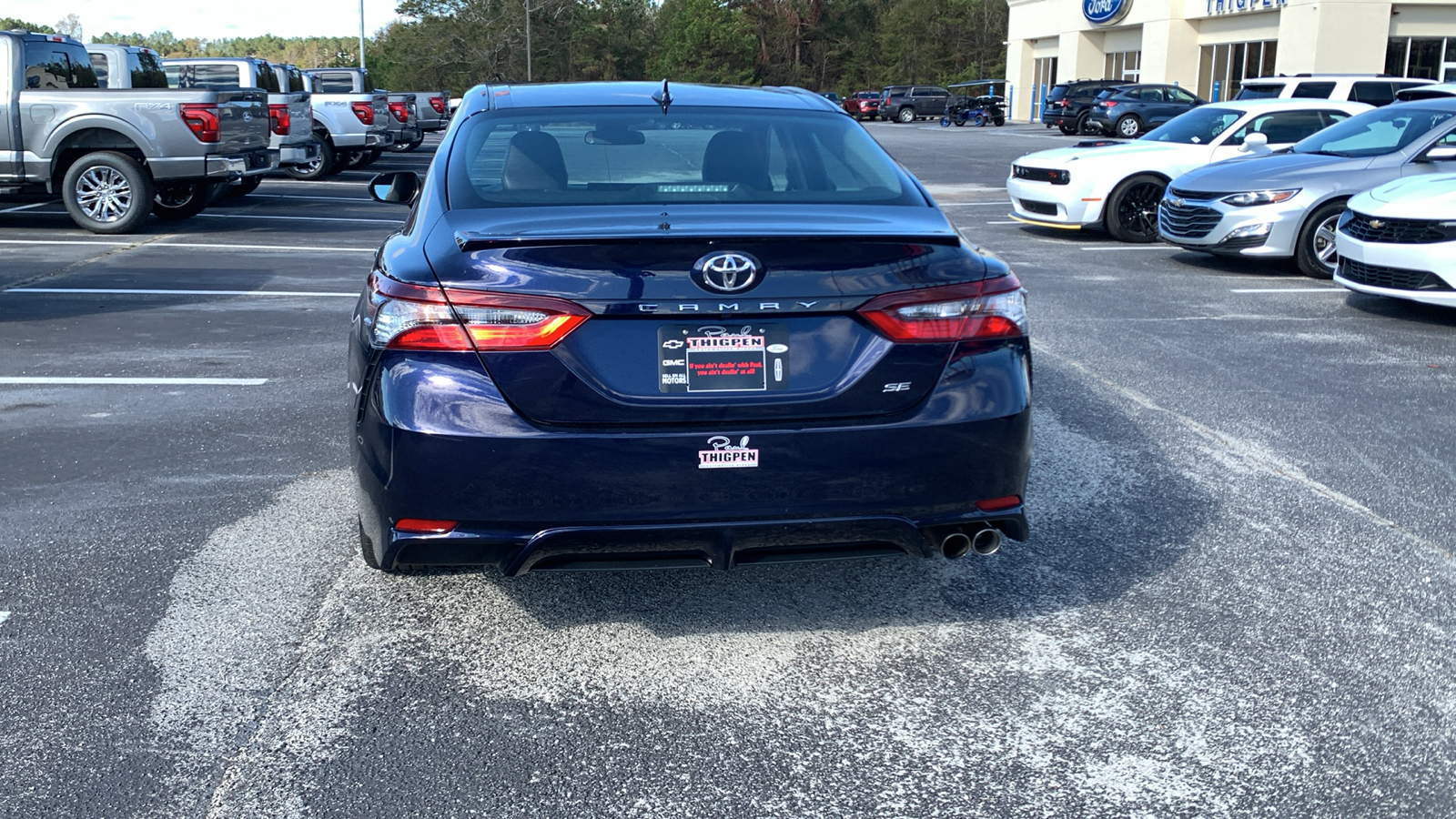 2022 Toyota Camry SE 6