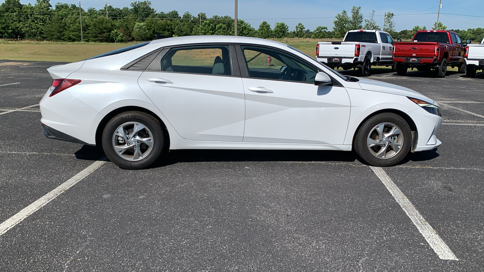 2021 Hyundai Elantra SE 8