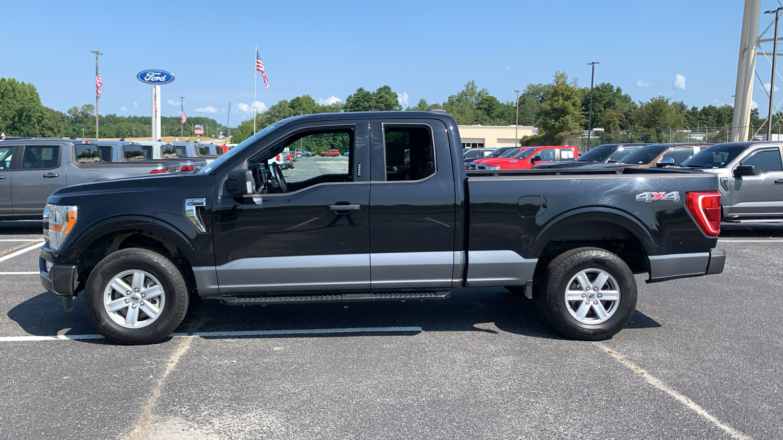 2021 Ford F-150 XLT 4