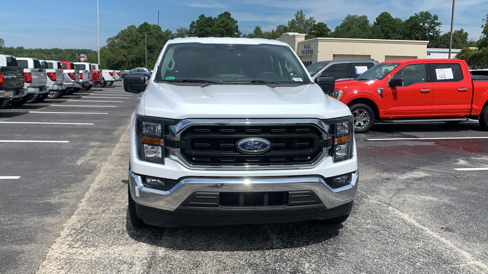 2023 Ford F-150 XLT 2