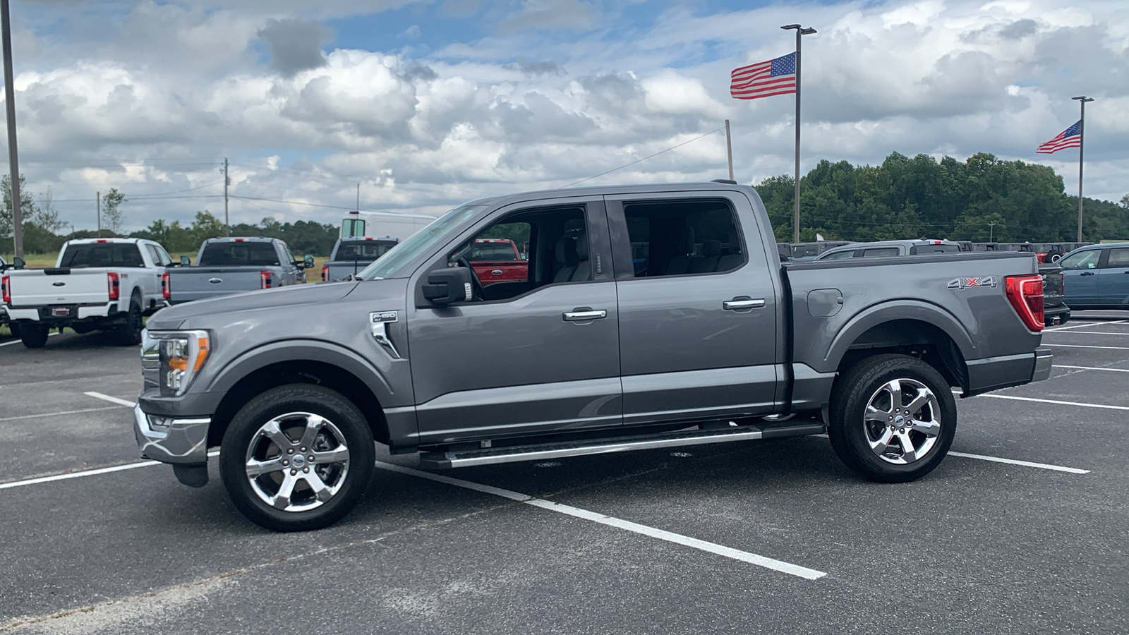 2022 Ford F-150 XLT 4