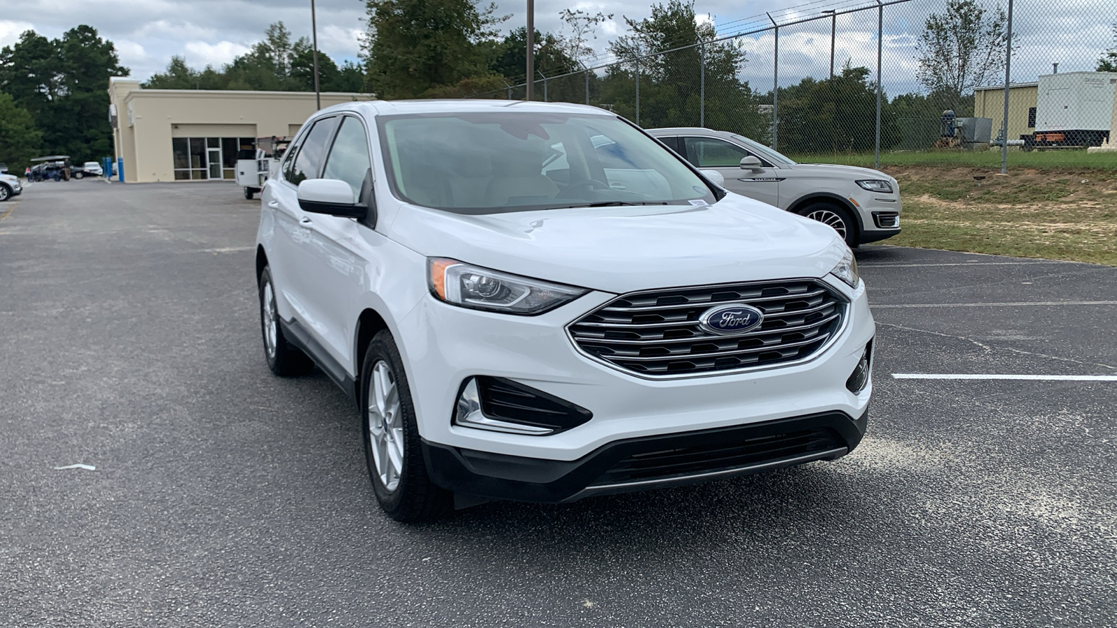 2022 Ford Edge  1