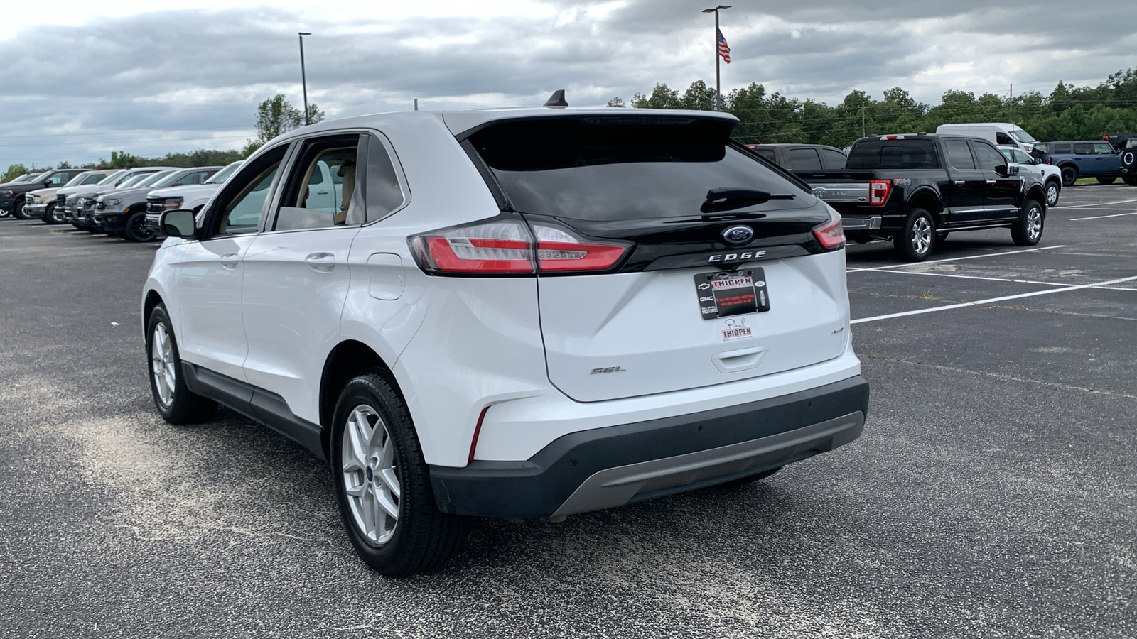 2022 Ford Edge  5