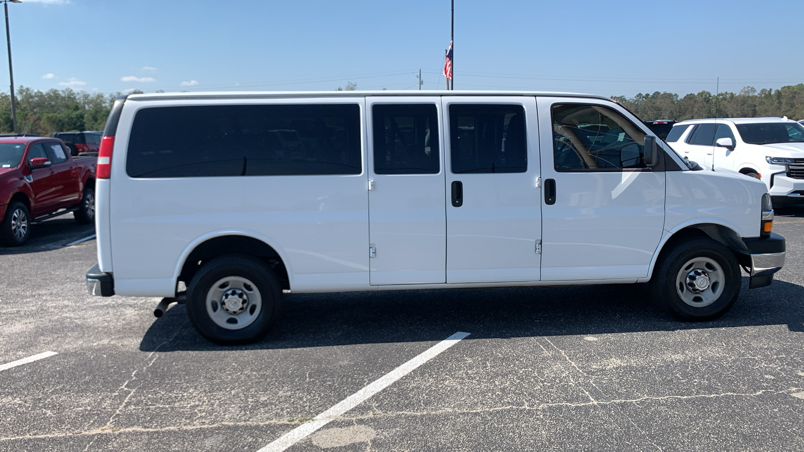 2017 Chevrolet Express 3500 LT 8