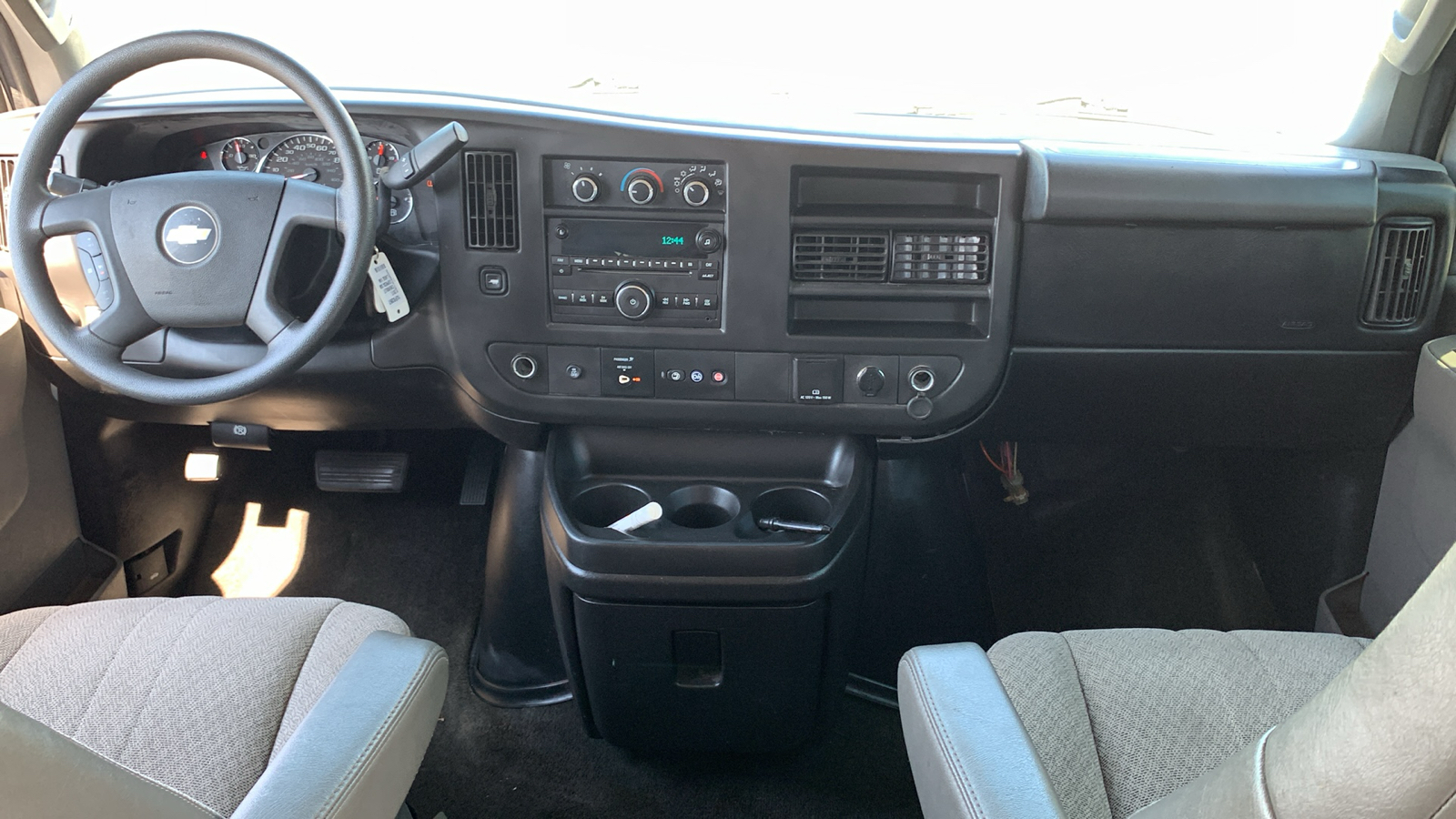 2017 Chevrolet Express 3500 LT 13