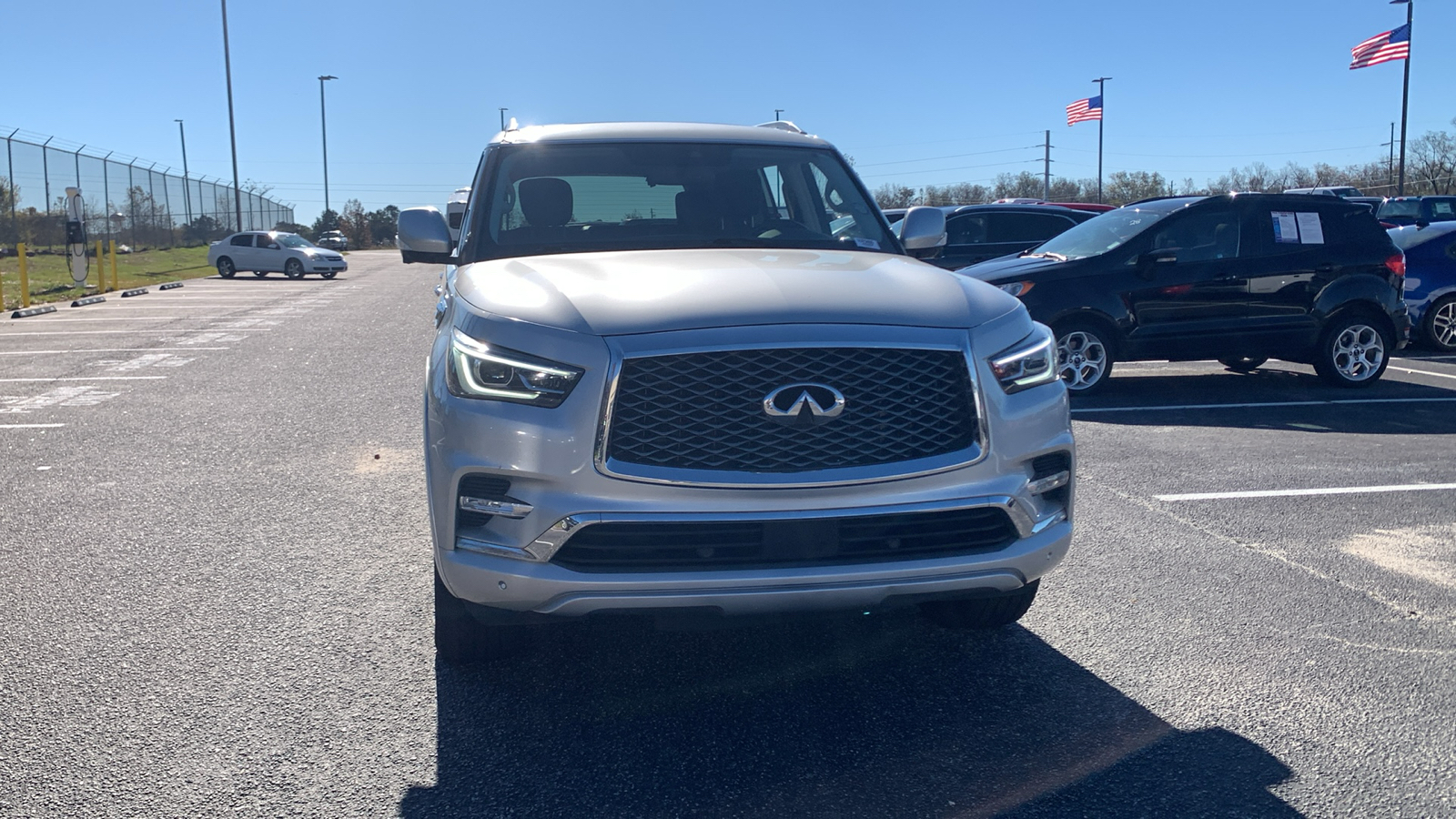 2019 INFINITI QX80 LUXE 2