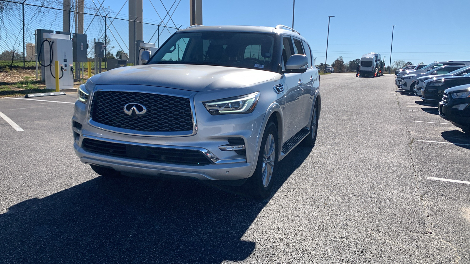 2019 INFINITI QX80 LUXE 3