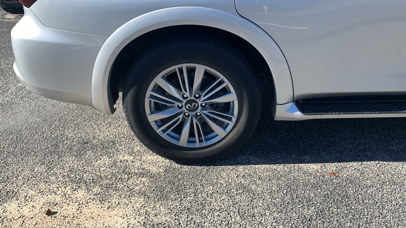 2019 INFINITI QX80 LUXE 9