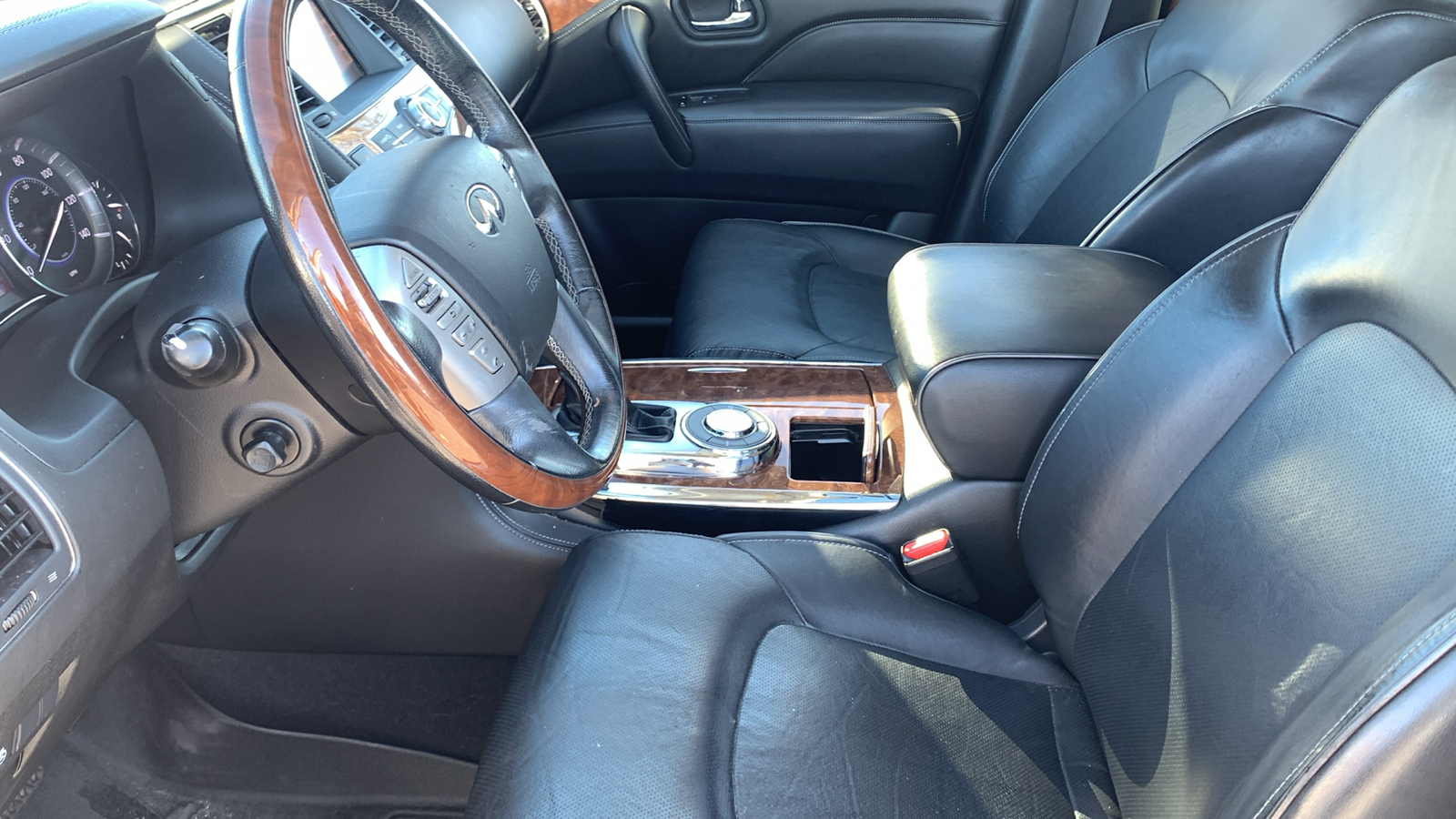 2019 INFINITI QX80 LUXE 25