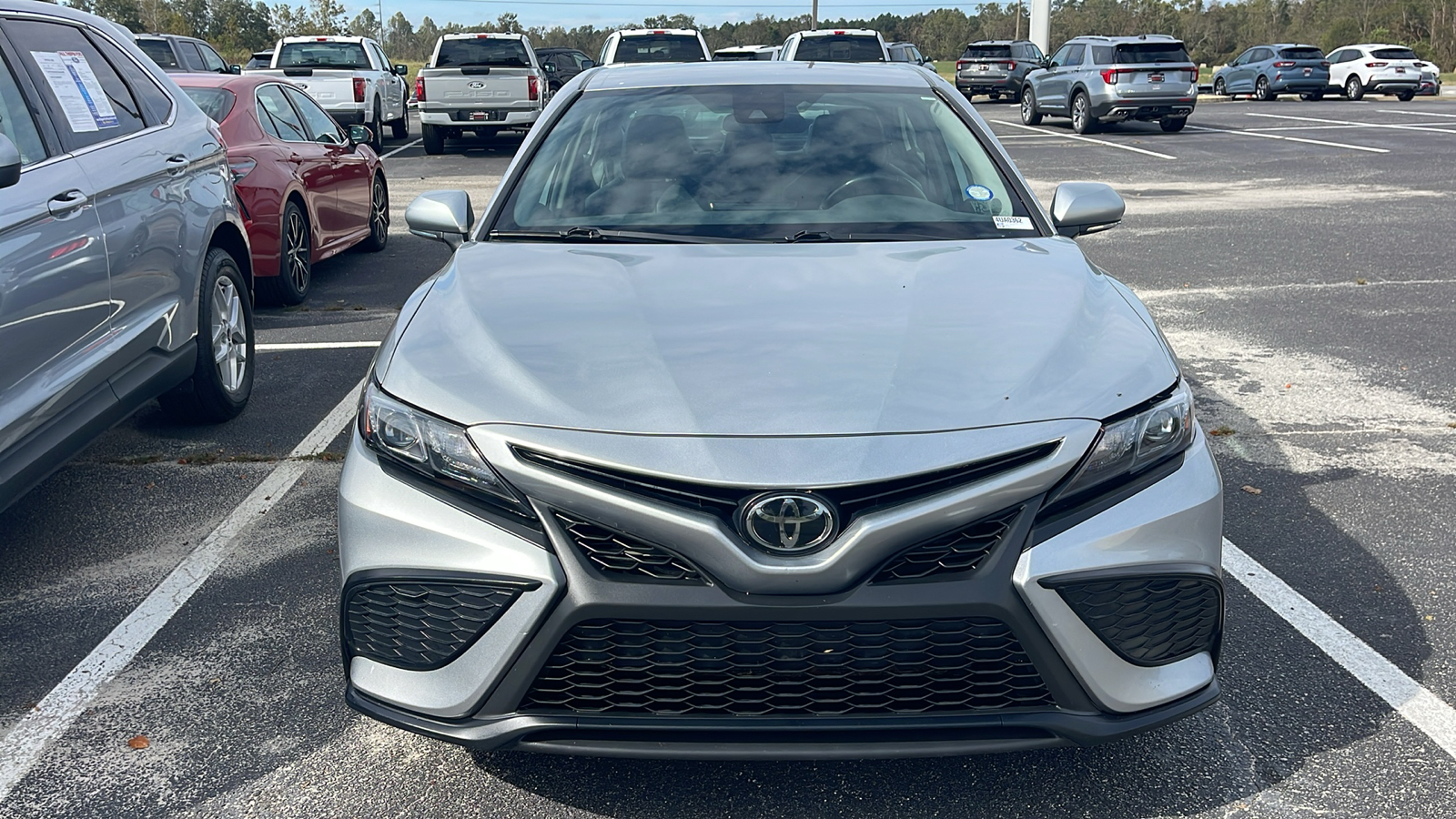 2022 Toyota Camry SE 3