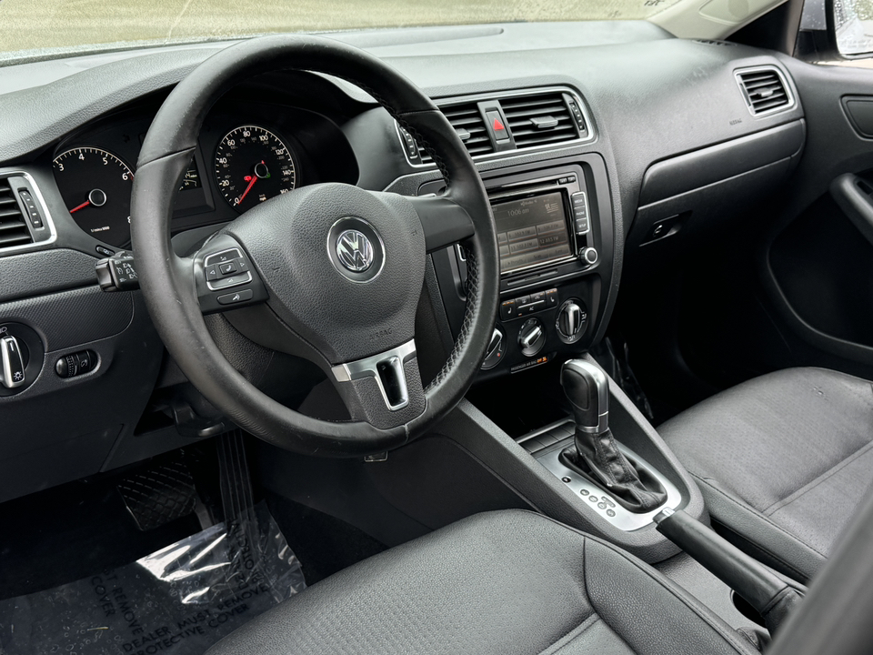 2011 Volkswagen Jetta  12