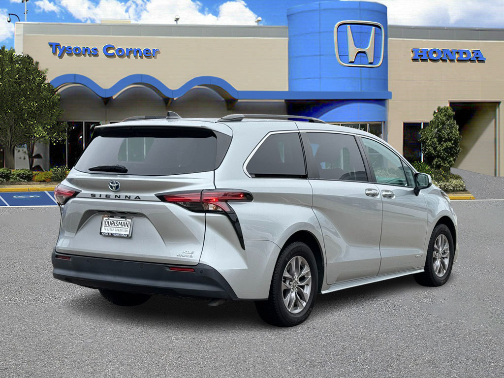 2021 Toyota Sienna XLE 4