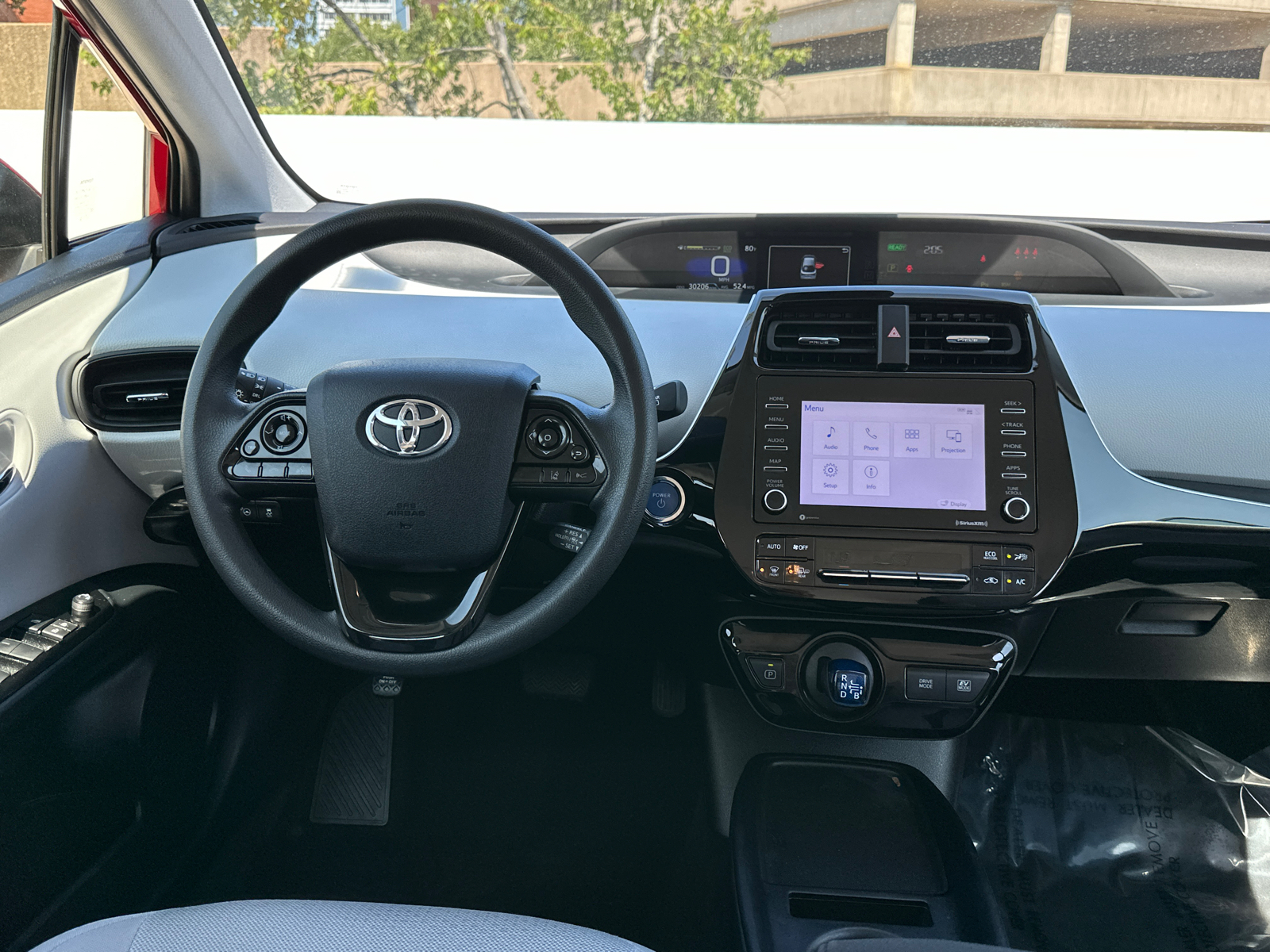 2022 Toyota Prius LE AWD-e 26