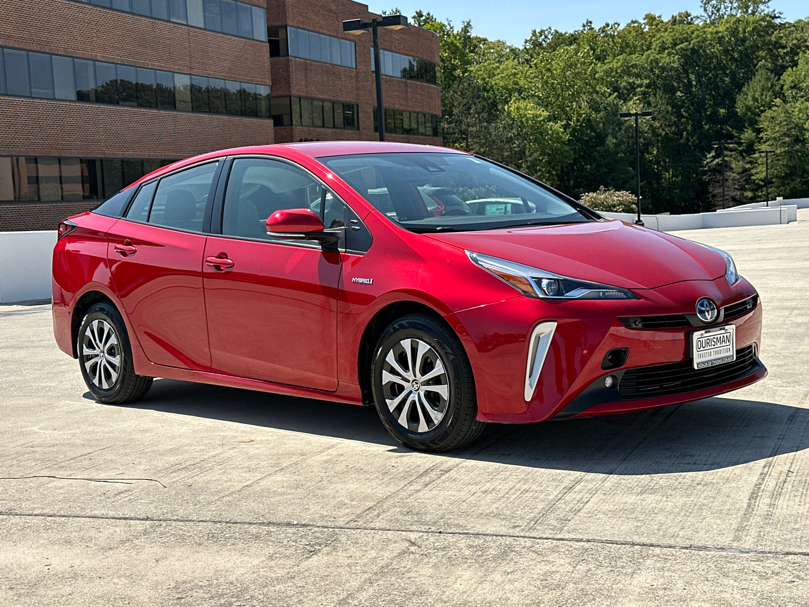 2022 Toyota Prius LE AWD-e 33