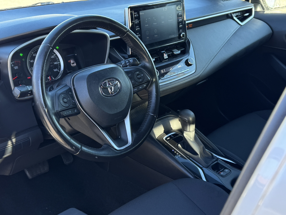 2019 Toyota Corolla Hatchback SE 18