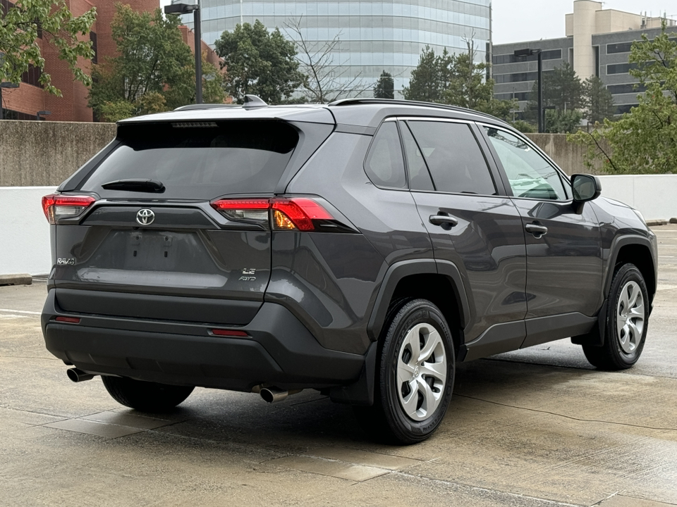 2021 Toyota RAV4 LE 38