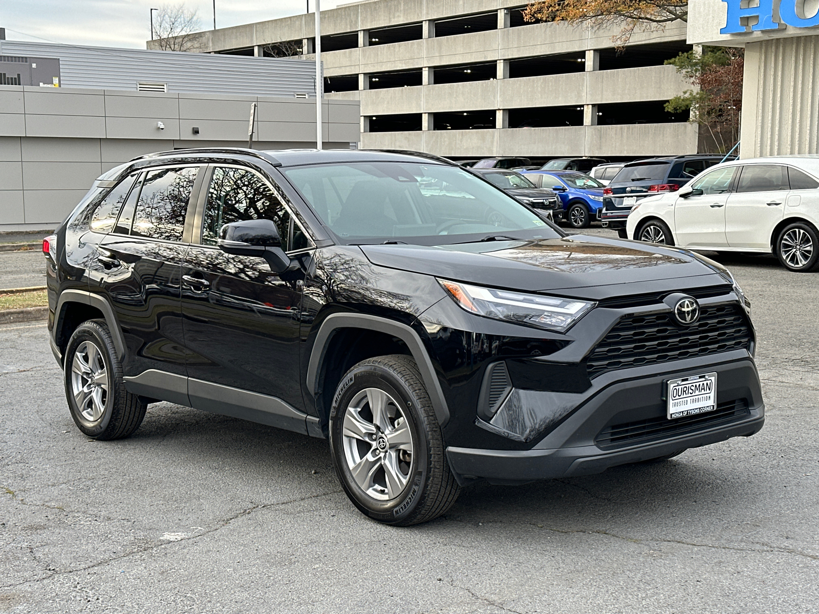 2024 Toyota RAV4 XLE 33