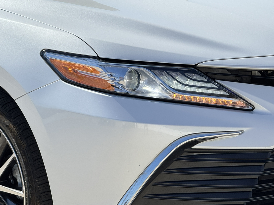 2021 Toyota Camry Hybrid XLE 6