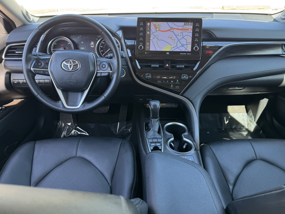 2021 Toyota Camry Hybrid XLE 20