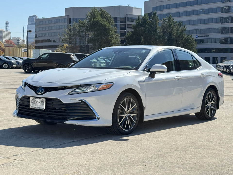 2021 Toyota Camry Hybrid XLE 38