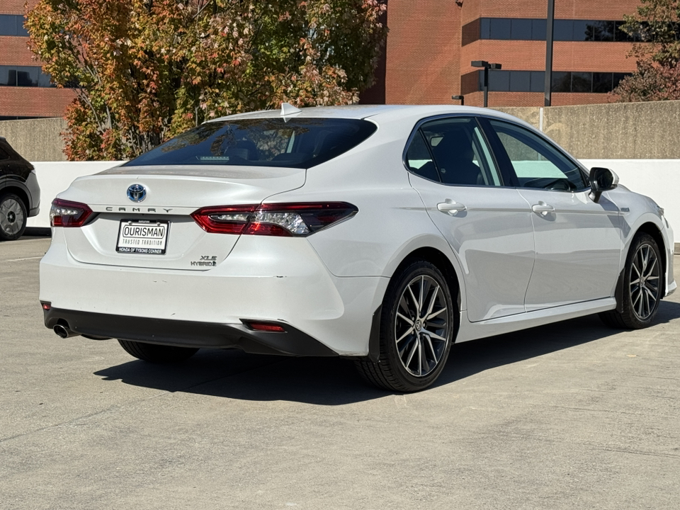 2021 Toyota Camry Hybrid XLE 40