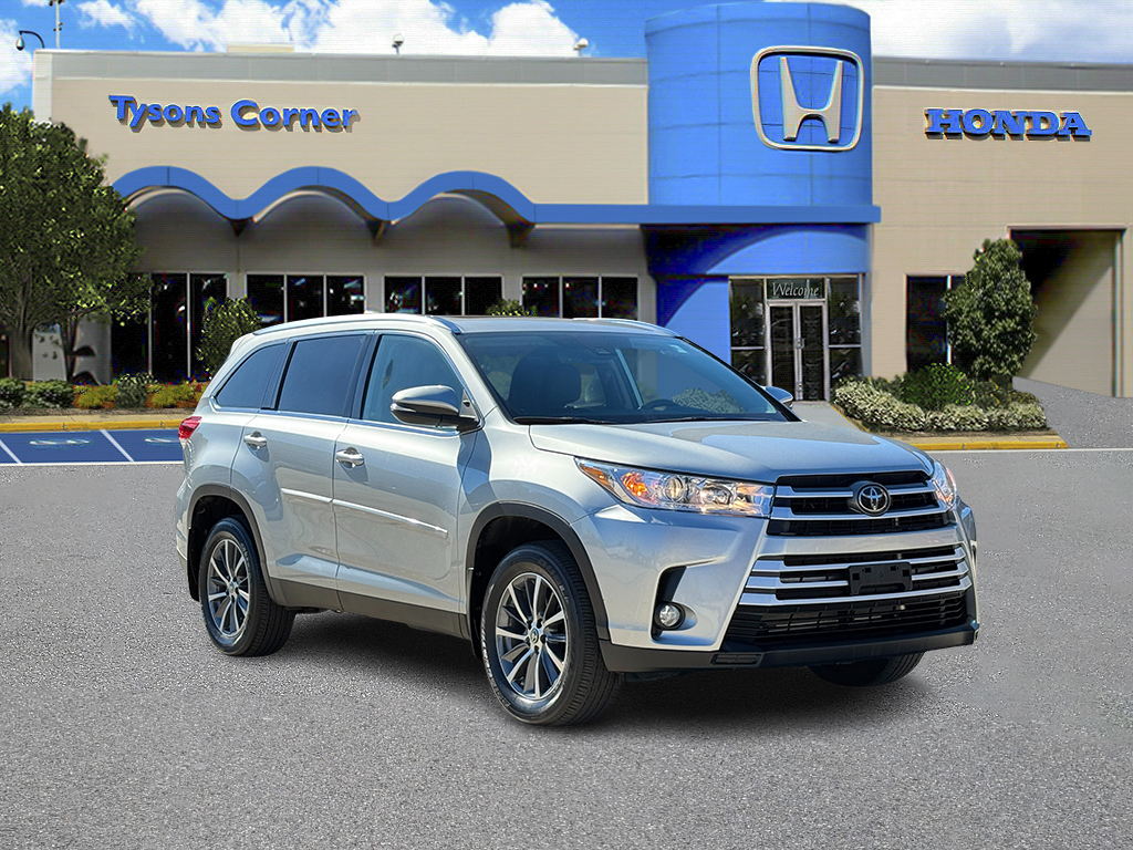 2019 Toyota Highlander XLE 1