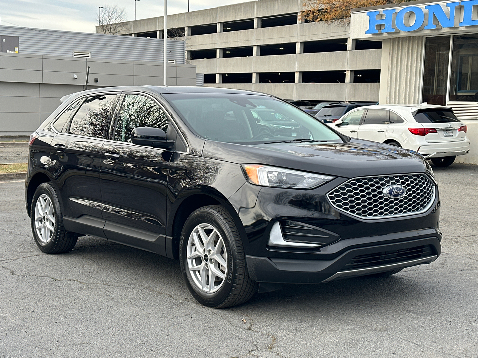 2023 Ford Edge SEL 34