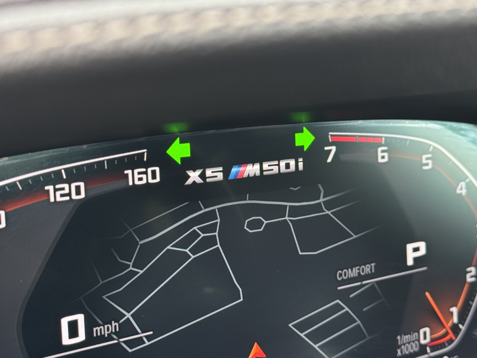 2022 BMW X5 M50i 37