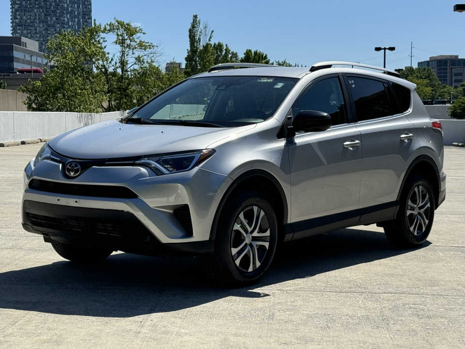 2017 Toyota RAV4 LE 43