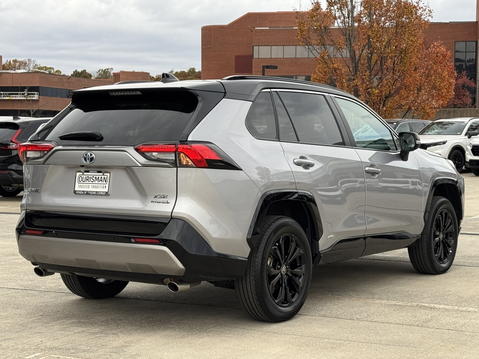 2022 Toyota RAV4 Hybrid XSE 44