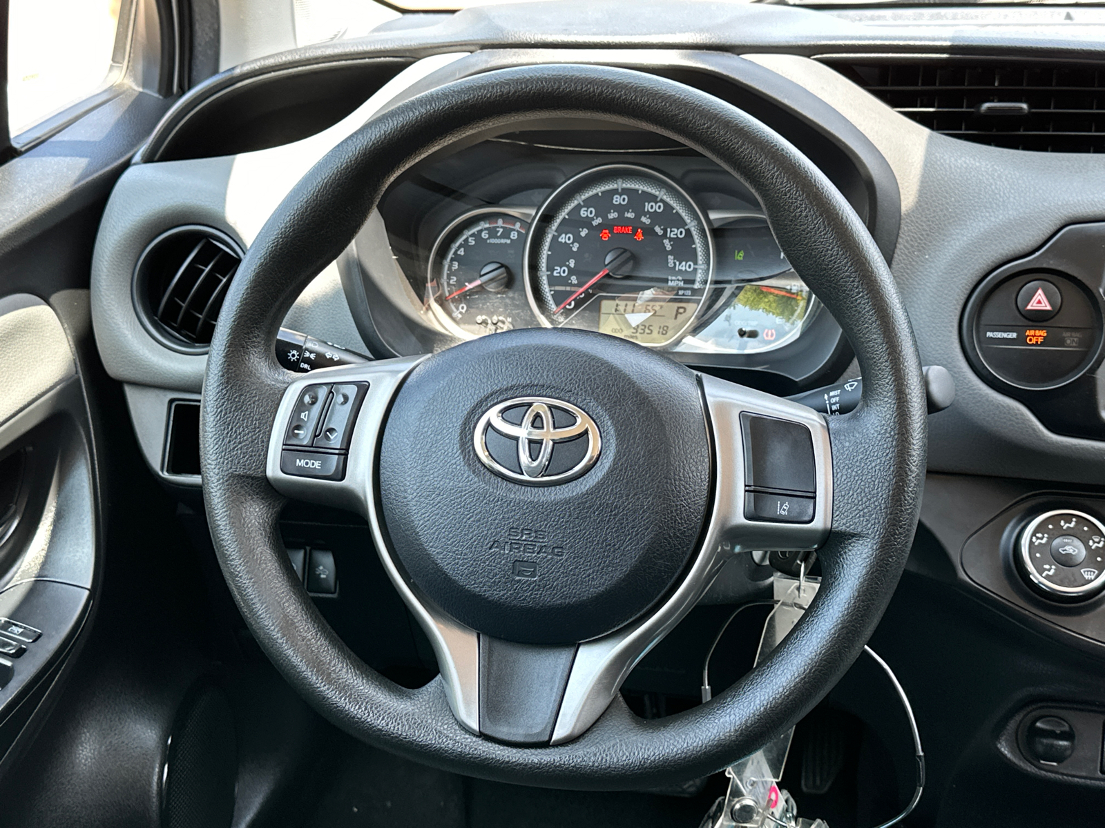 2017 Toyota Yaris L 14