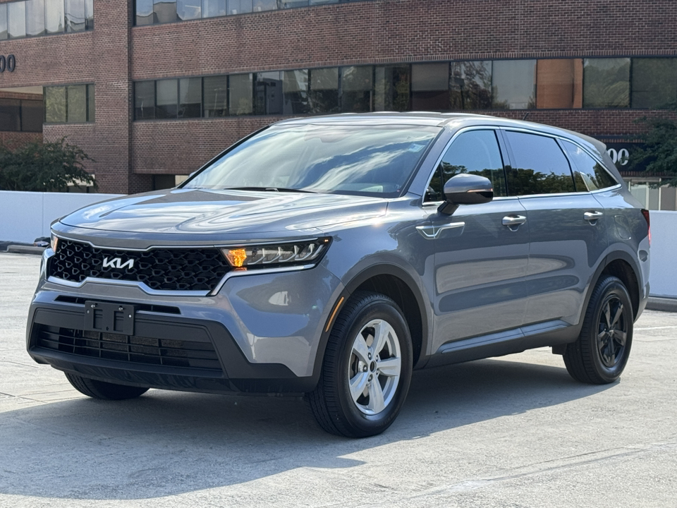 2022 Kia Sorento LX 42