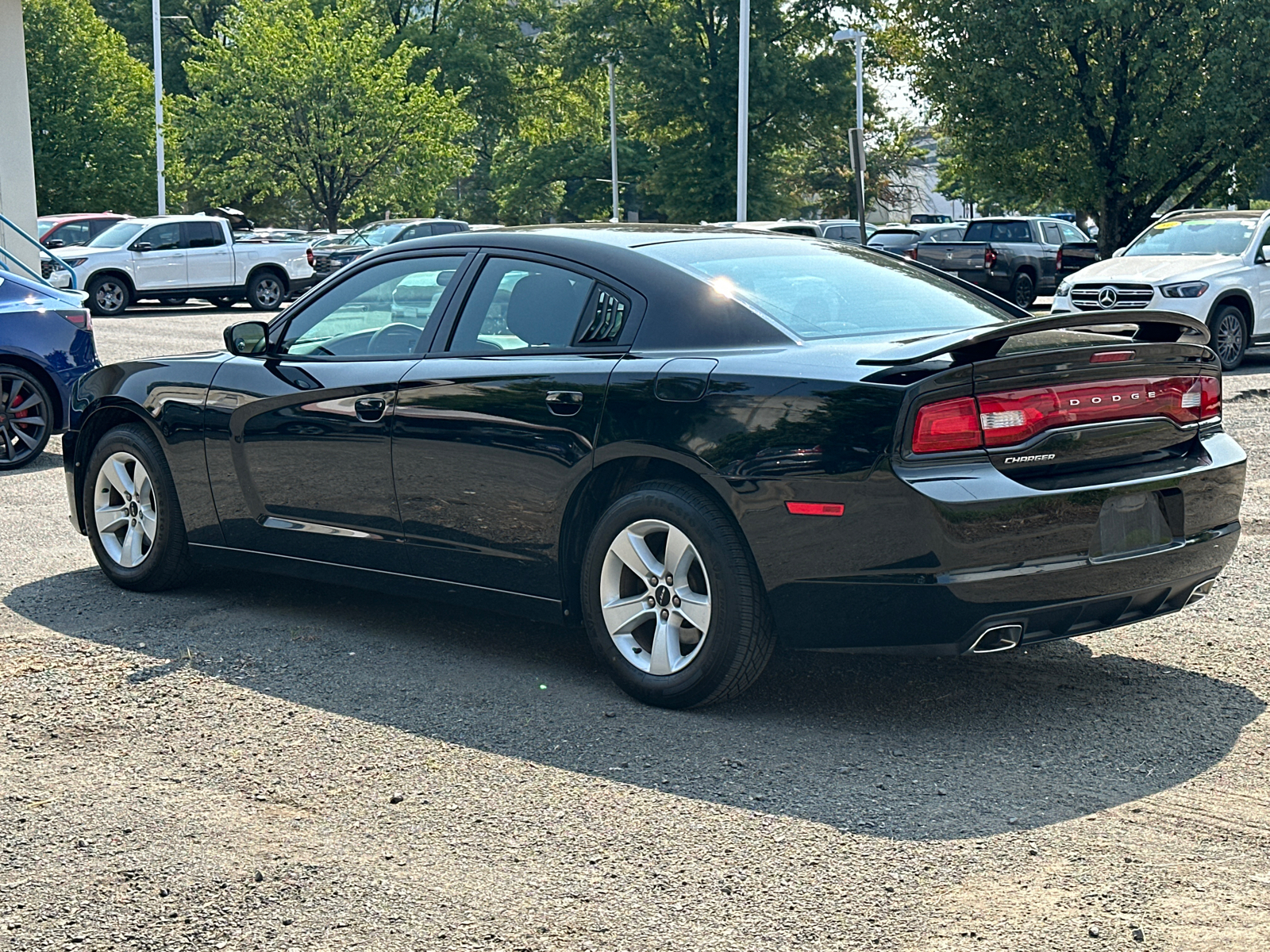 2014 Dodge Charger SE 32