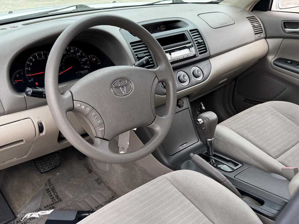 2006 Toyota Camry LE 14