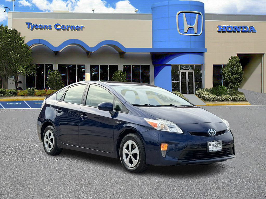 2014 Toyota Prius Two 1