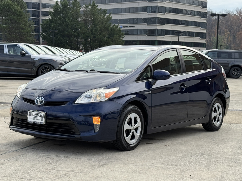 2014 Toyota Prius Two 39