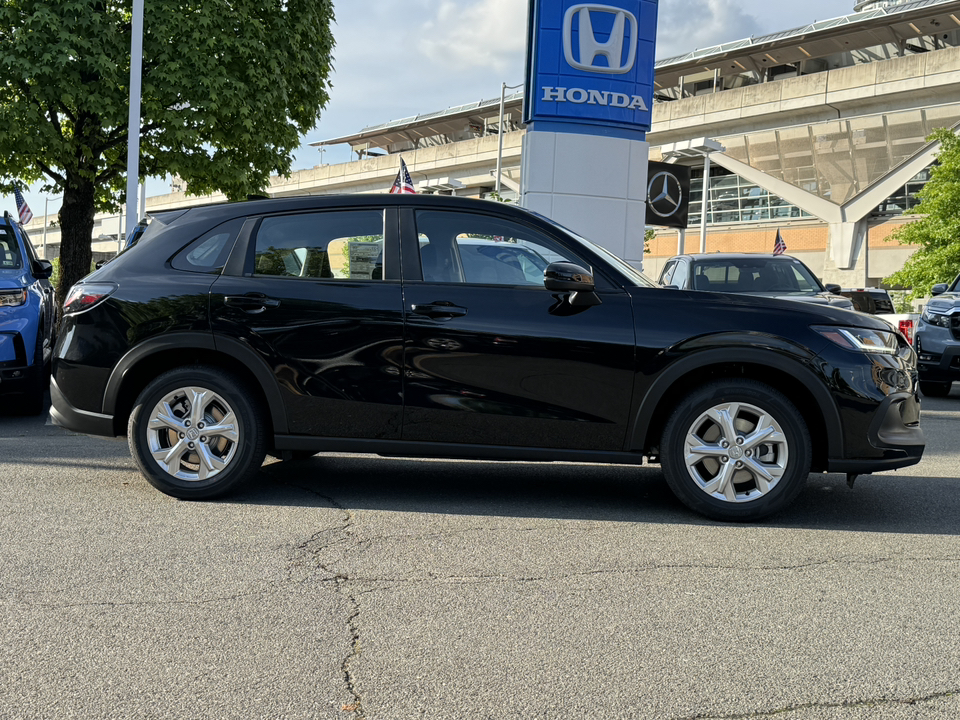 2024 Honda HR-V LX 44