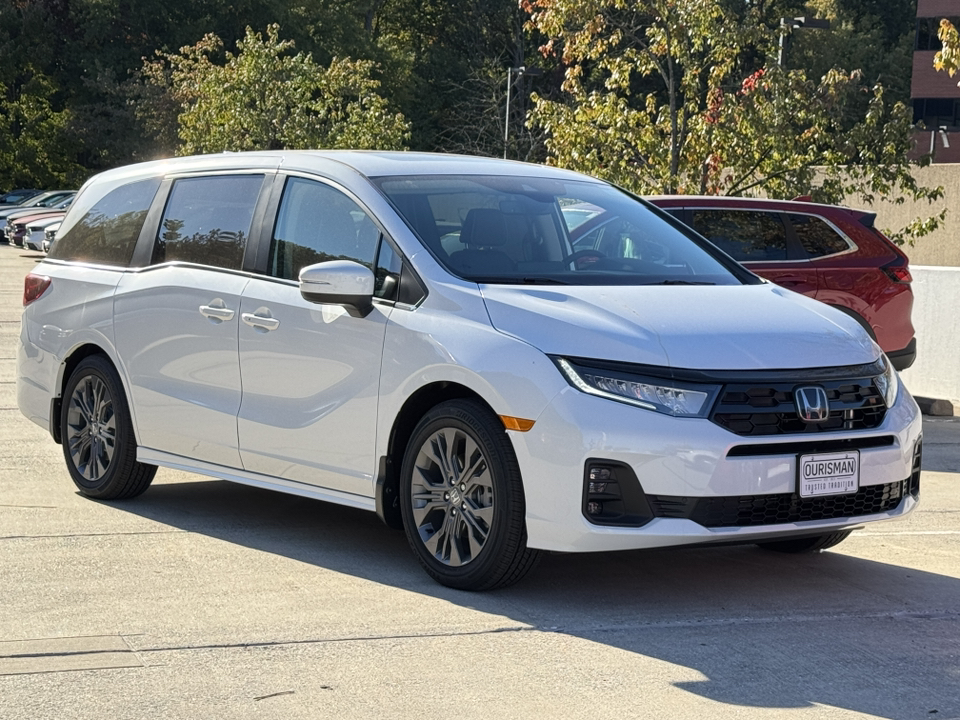 2025 Honda Odyssey Touring 36