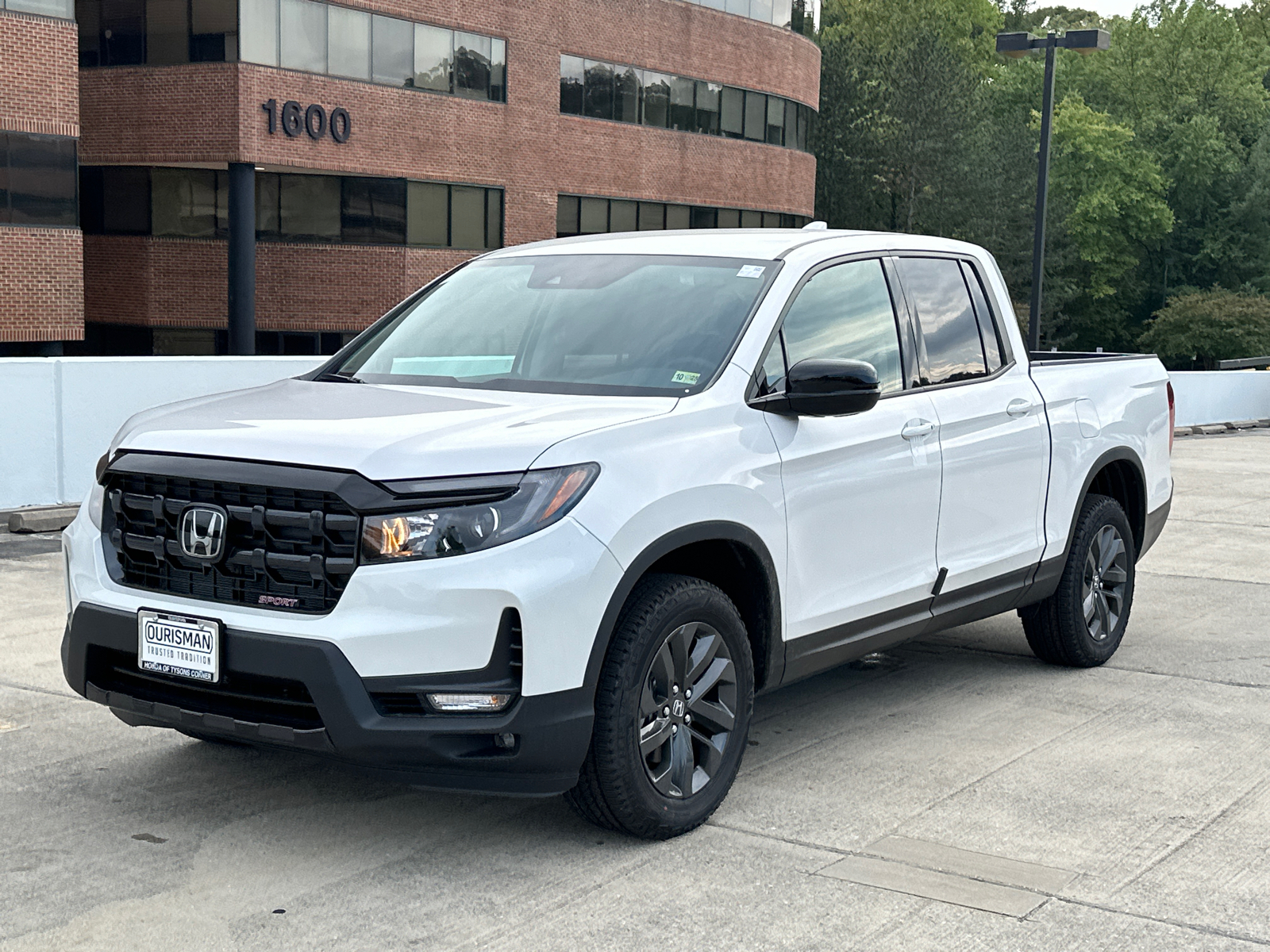 2025 Honda Ridgeline Sport 37