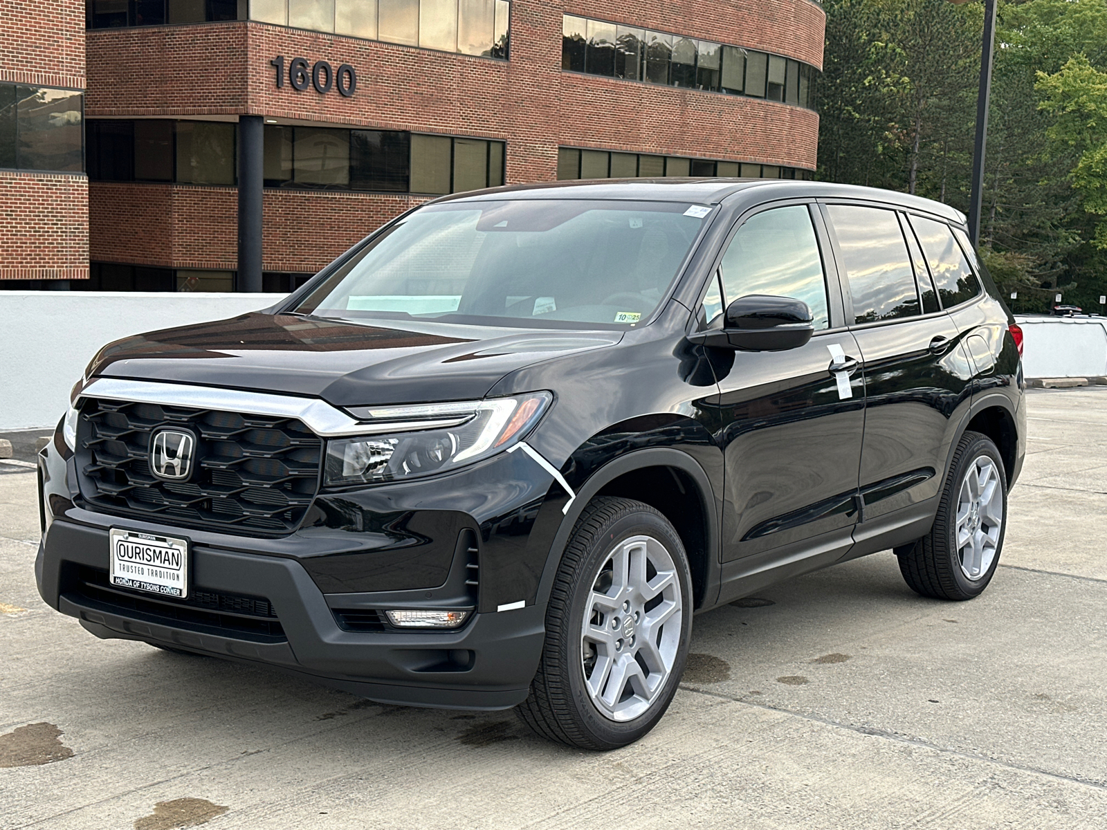 2025 Honda Passport EX-L 40