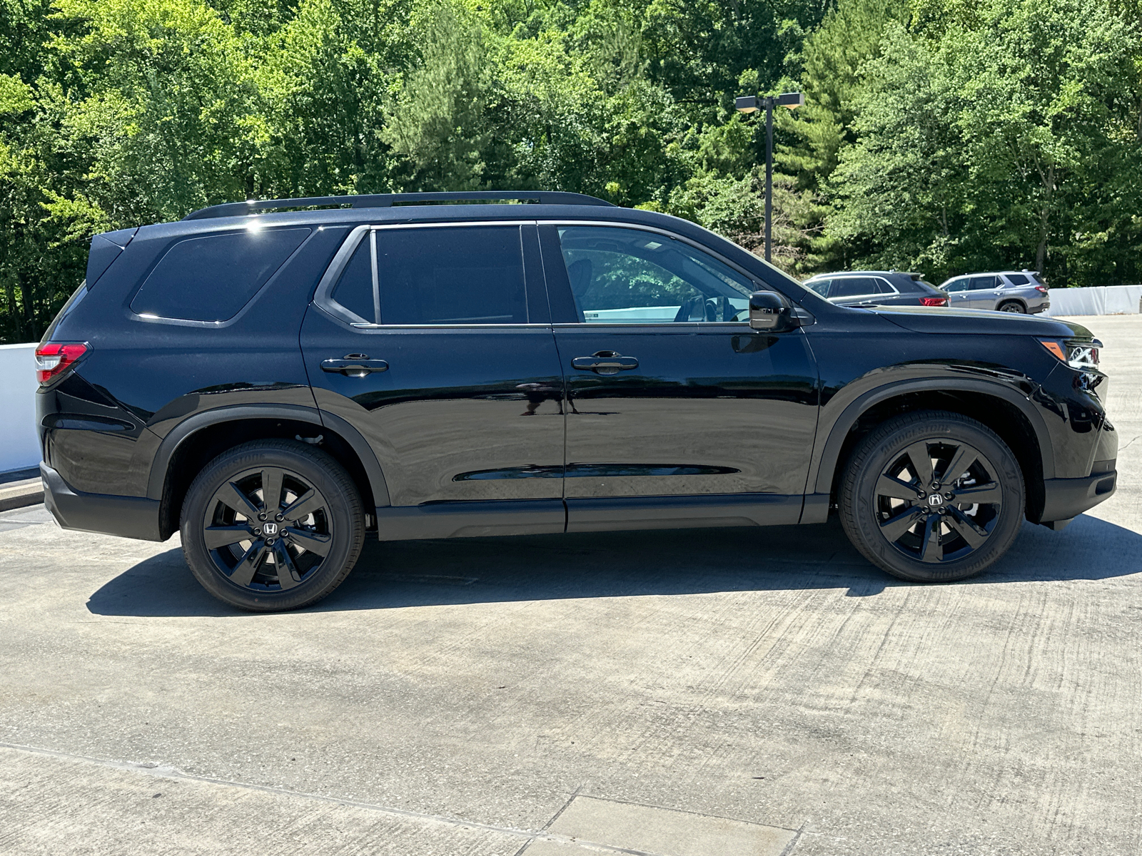 2025 Honda Pilot Black Edition 40