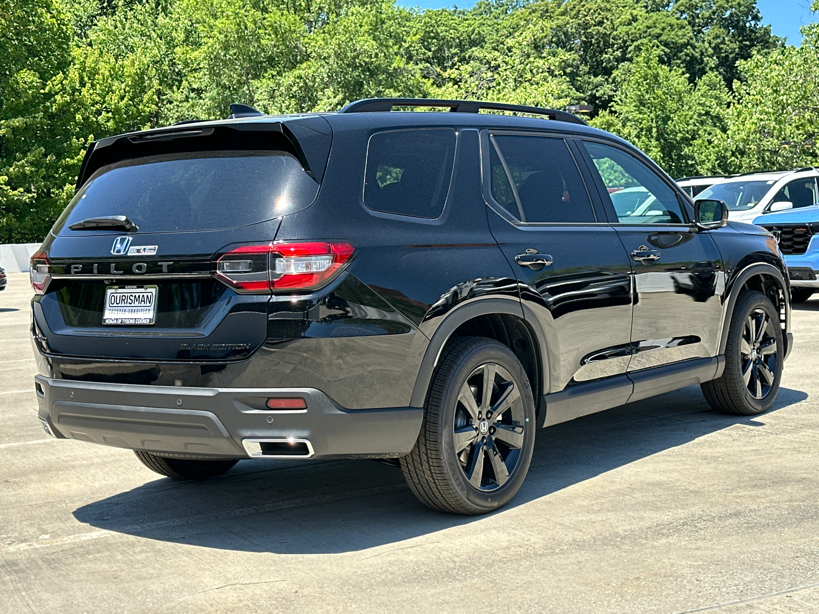 2025 Honda Pilot Black Edition 41