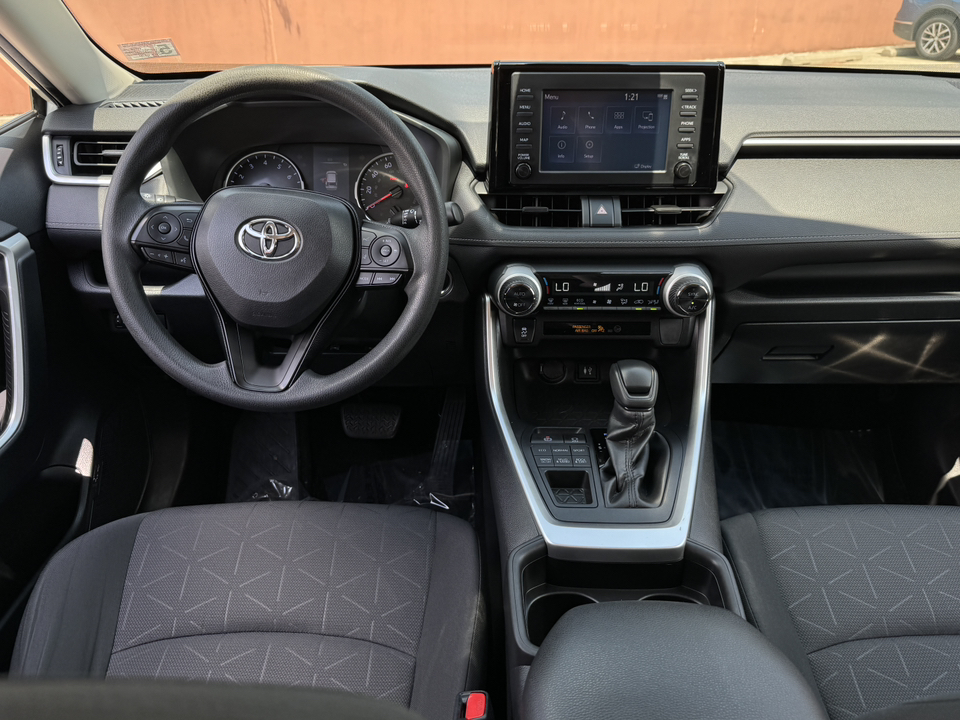 2019 Toyota RAV4 XLE 23