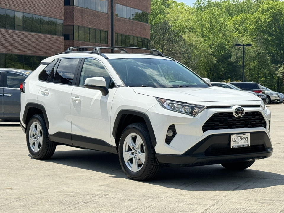 2019 Toyota RAV4 XLE 41