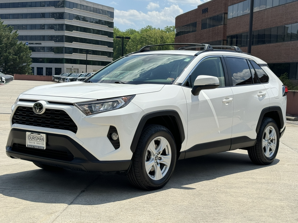 2019 Toyota RAV4 XLE 42