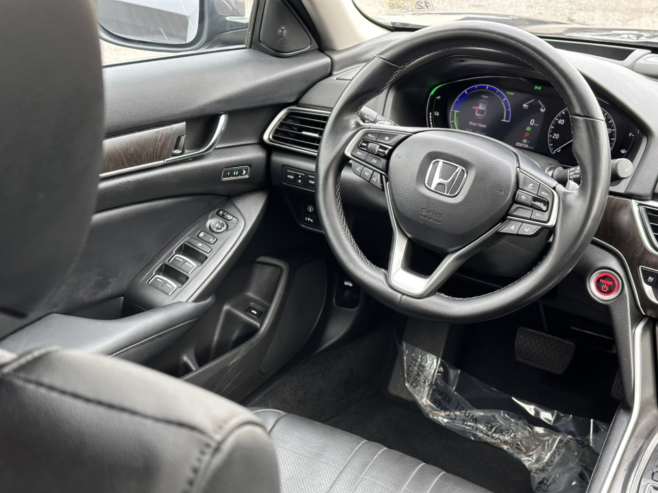 2022 Honda Accord Hybrid Touring 19